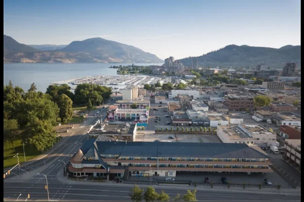 Prestige Beach House Kelowna, member of WorldHotels Crafted