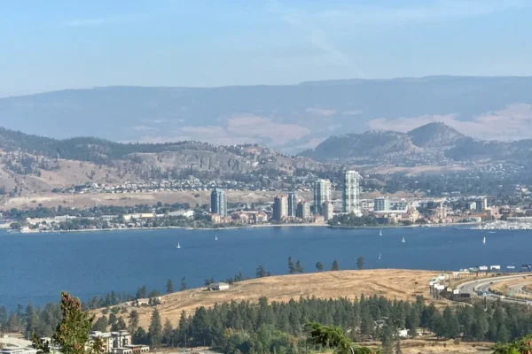 Lake and the City Bed and Breakfast