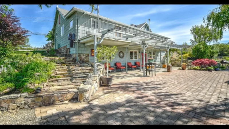 Blackbird Glen Bed & Breakfast