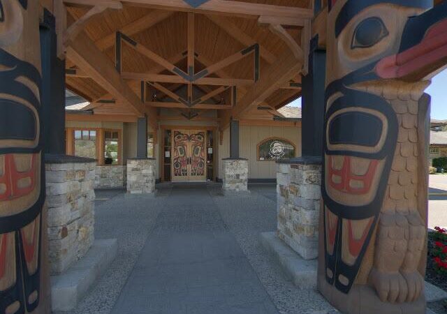 19 Okanagan Grill + Bar