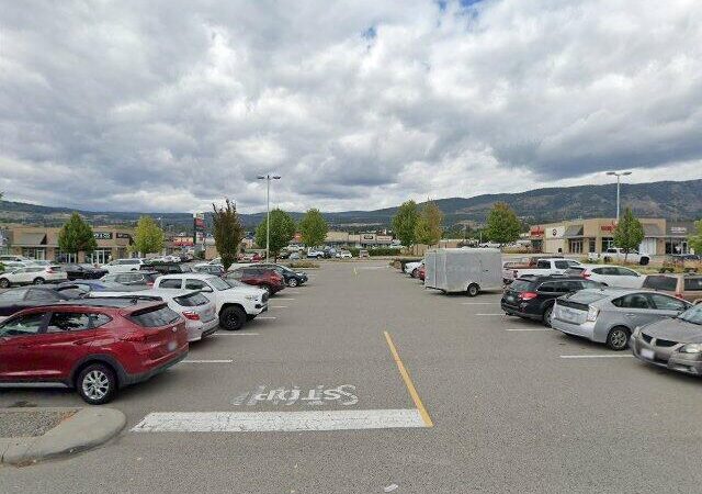 Snyatan Shopping Centre