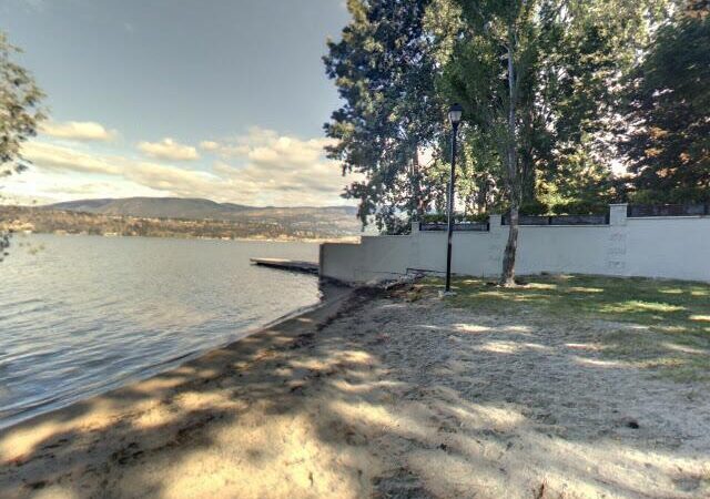 West Avenue Beach Access