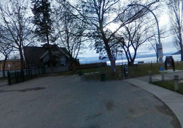 Lake Avenue Beach Access