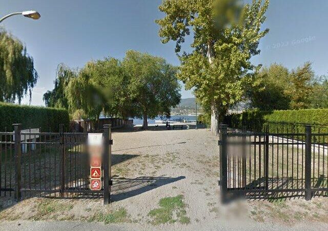 Burne Avenue Beach Access