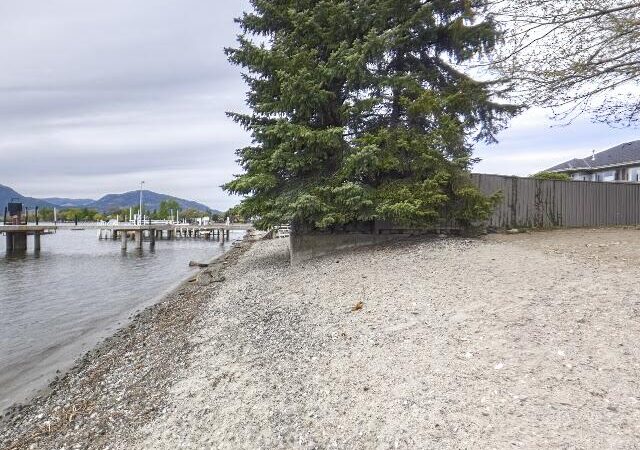 Royal Avenue Beach Access